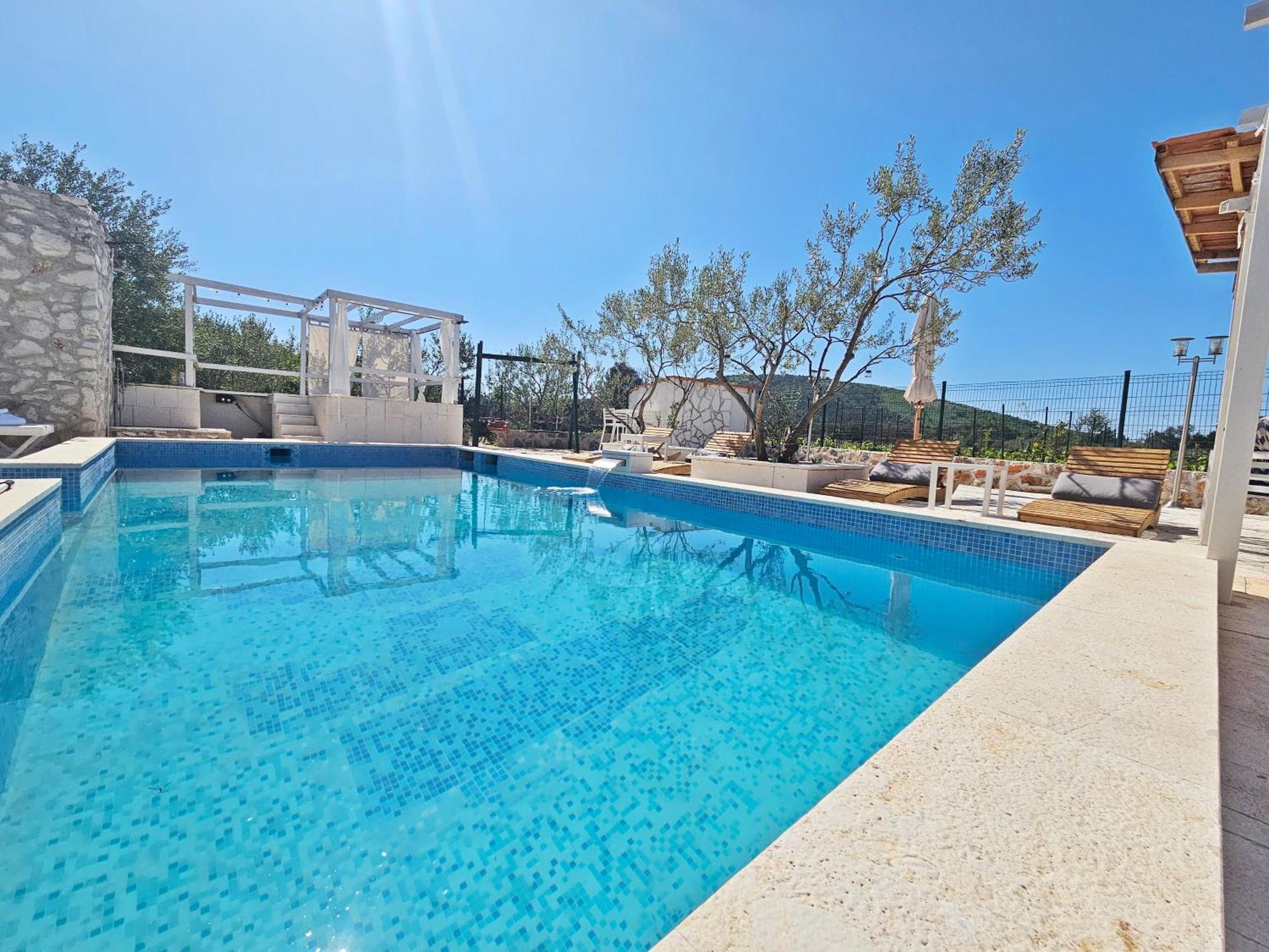Flamingo - House With Private Pool Villa Gornji Seget Екстериор снимка
